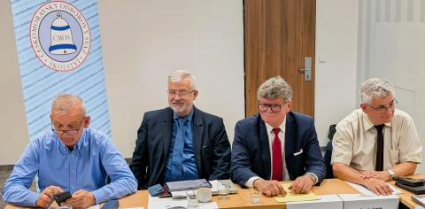 Předsedové školských odborů zemí V4 zleva: Slawomir Broniarz (Polsko); František Dobšík (Česko); Pavel Ondek (Slovensko); Tamás Totyik (Maďarsko)